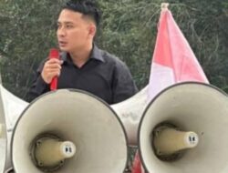 Terkait Pilkades, Warga Menggelar Aksi Blokade Jalan Utama dan Ancam Lapor ke Ombusdman